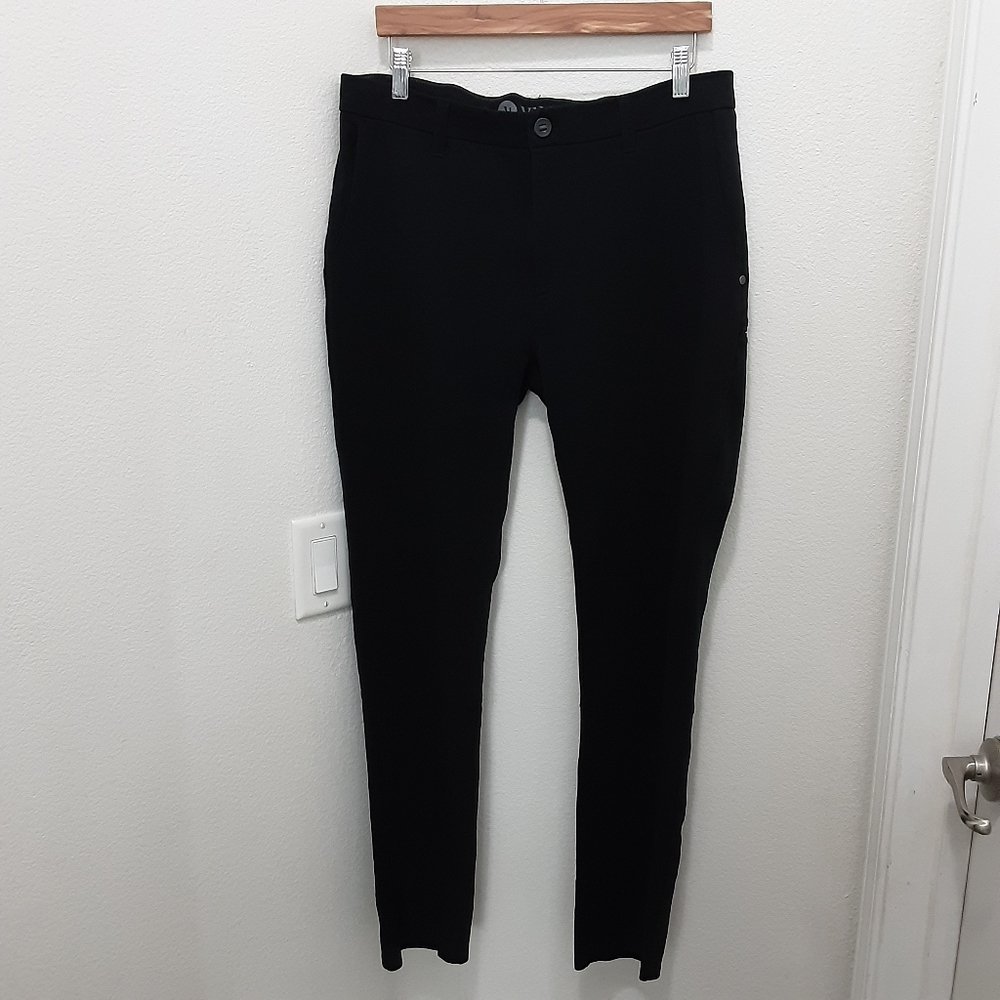 Vuori meta pant 30 (really 34) v420